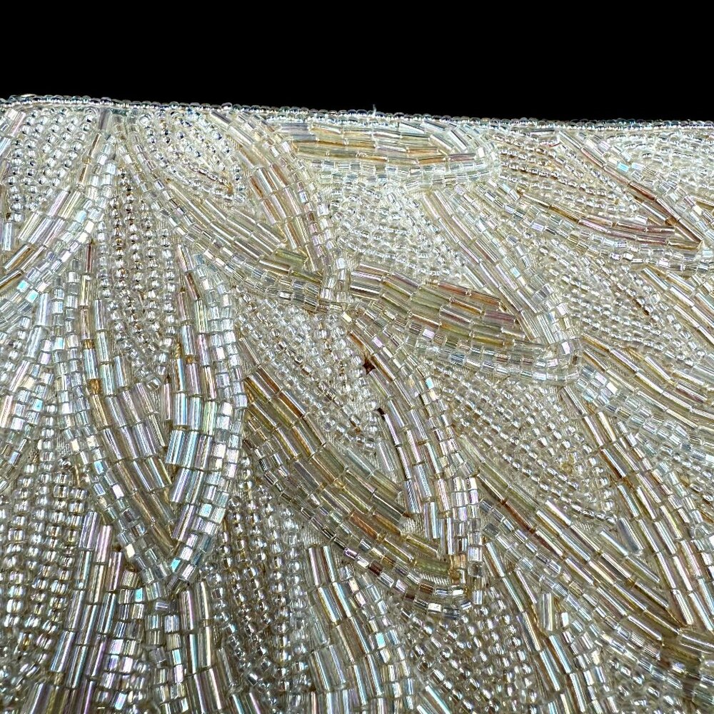La Regale Vtg Beaded Evening Clutch Purse Ivory Satin Lining Zipper Sequined 7oz - Picture 10 of 10